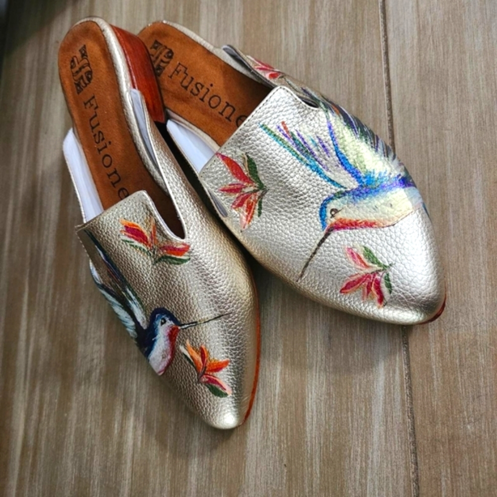 Gold Hummingbird Embroidered Women's Shoes Leather New